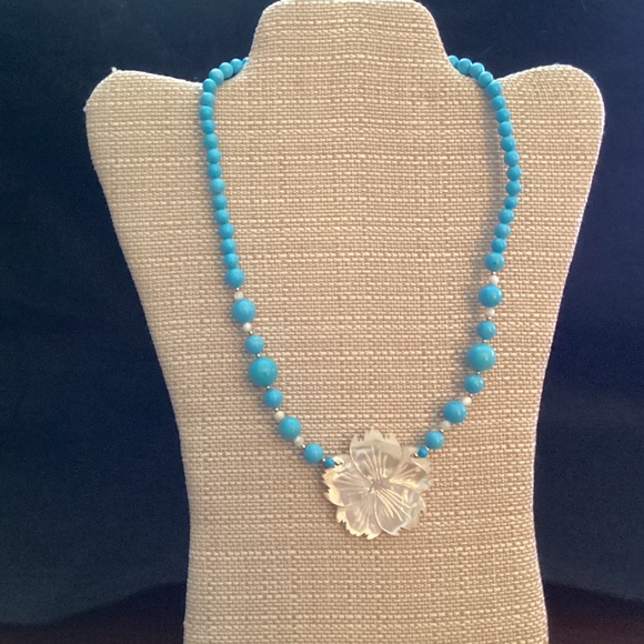 SJ international mother of Pearl, hibiscus with polished blue turquoise beads. - Picture 1 of 7